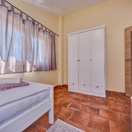 Anovi Homes By Litto *