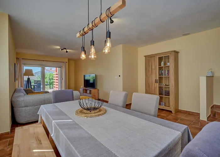아파트 Anovi Homes By Litto - 5 Min Walk To