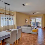 Apartman Anovi Homes By Litto - 5 Min Walk To