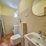 Apartman Anovi Homes By Litto - 5 Min Walk To