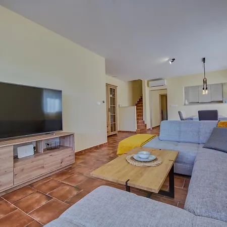 Anovi Homes By Litto *