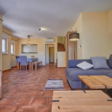 Anovi Homes By Litto Trogir