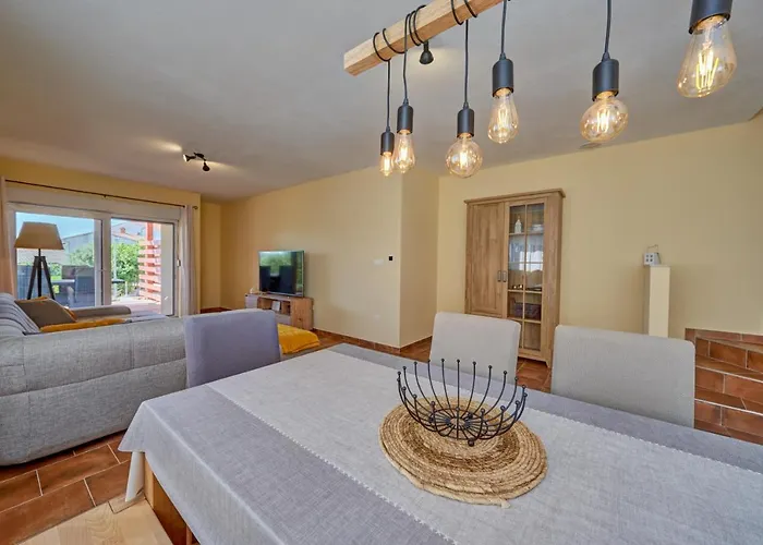 Апартаменти Anovi Homes By Litto - 5 Min Walk To *