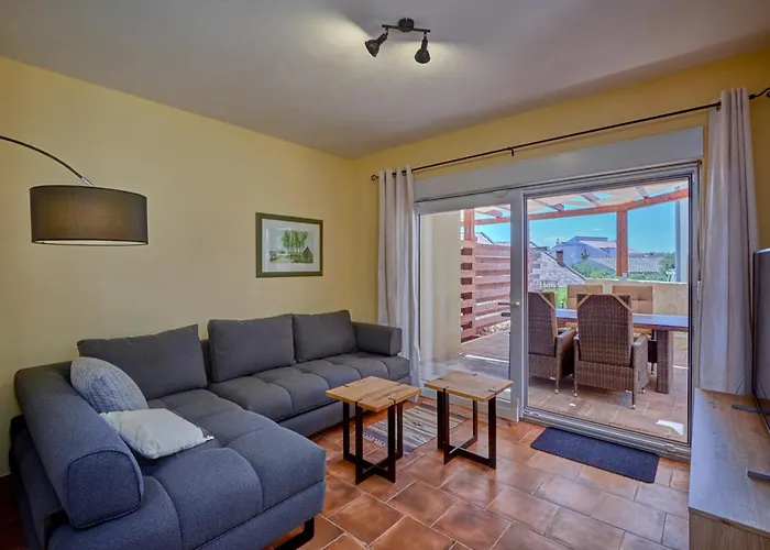 Апартаменти Anovi Homes By Litto - 5 Min Walk To *