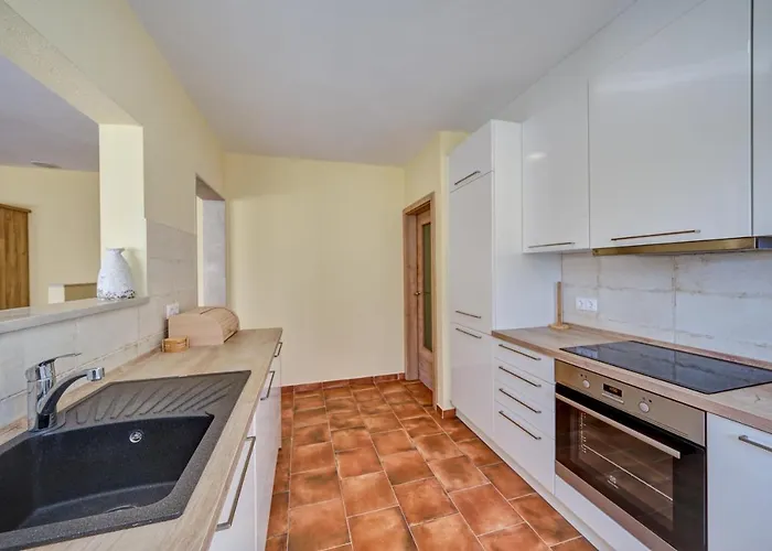 Апартаменти Anovi Homes By Litto - 5 Min Walk To Трогір