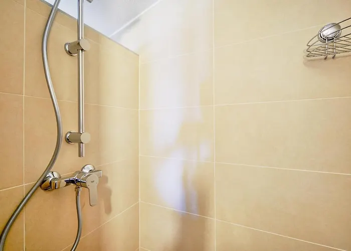 Διαμέρισμα Anovi Homes By Litto - 5 Min Walk To *
