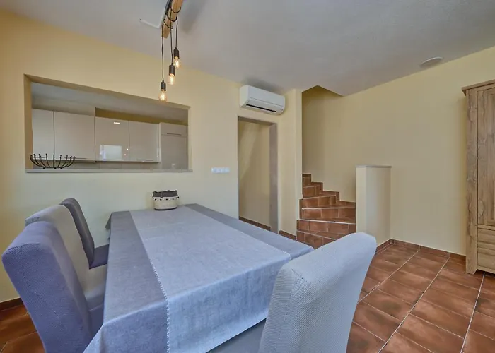 Anovi Homes By Litto - 5 Min Walk To Апартаменти *